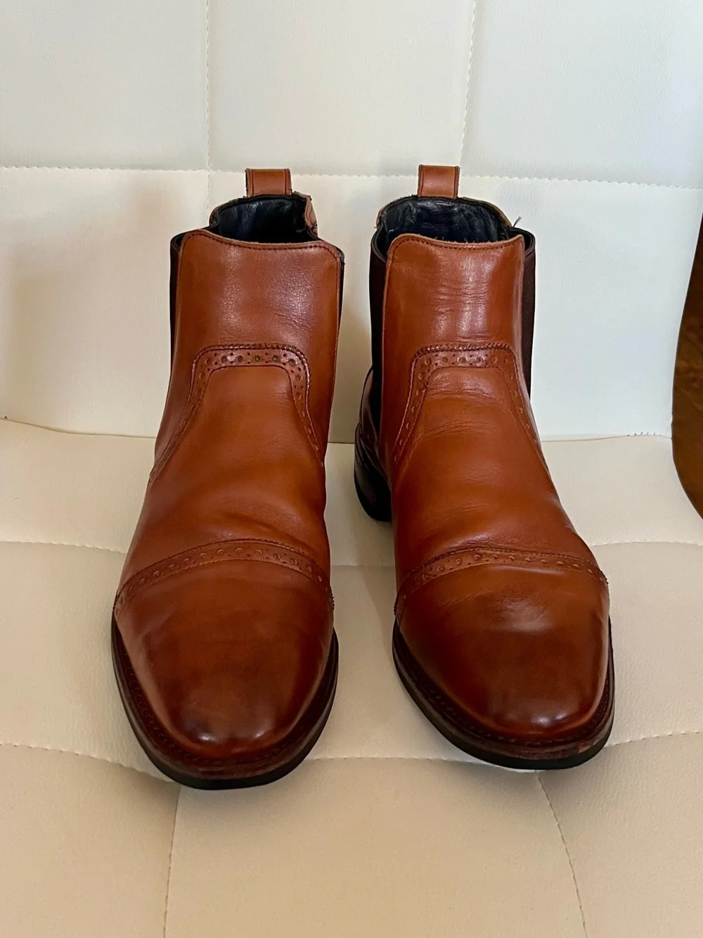 Allen Edmonds Lombard Cap leather boots. 9.5 3E Walnut